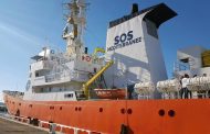 “AQUARIUS” BUSCA PUERTO