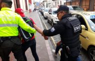 Tres personas detenidas tras ataque con huevo al Presidente Moreno.