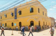 Llego el feriado y los comerciantes se preparan.