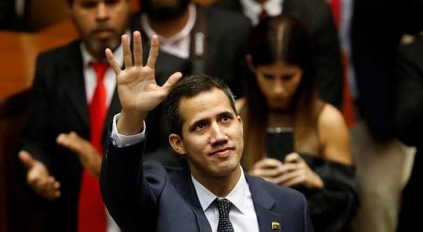Presidente de la Asamblea Nacional de Venezuela pide ayuda para tomar el poder.