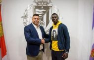 Stiven Plaza podría realizar su debut con el Valladolid ante el FC. Barcelona.