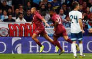 La  selección argentina  pierde ante Venezuela.