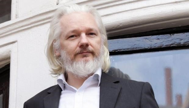 Ecuador entregará las pertenencias de Assange al gobierno norteamericano