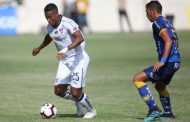 Los albos agradecieron a sus hinchas antes de la premiación; Antonio Valencia y Esteban Paz se quitaron las medallas